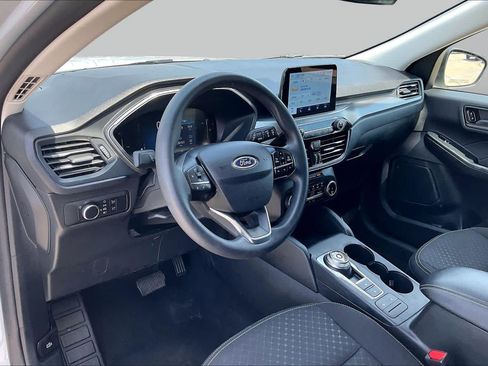 Used 2025 Ford Escape Active AWD/4WD image 17