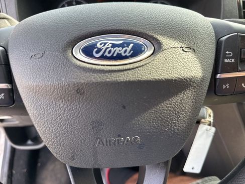 Used 2023 Ford Transit 350 XLT image 27