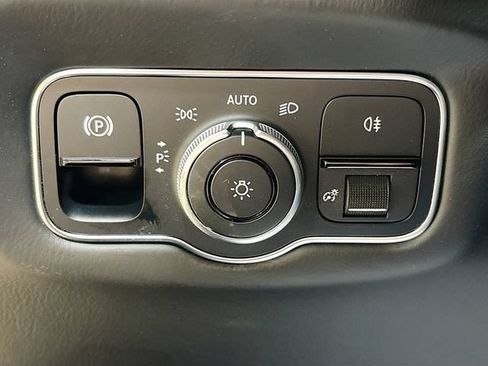 Used 2020 Aston Martin V8 Vantage Coupe RWD image 11