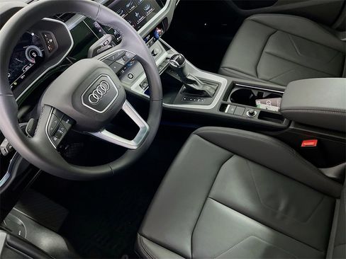 Used 2022 Audi Q3 2.0T Premium Plus image 24