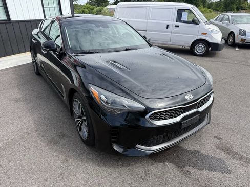 Used 2018 Kia Stinger Premium AWD/4WD image 4