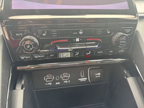 Used 2022 Jeep Grand Cherokee Limited 4xe w/ MOPAR Finishing Package image 21