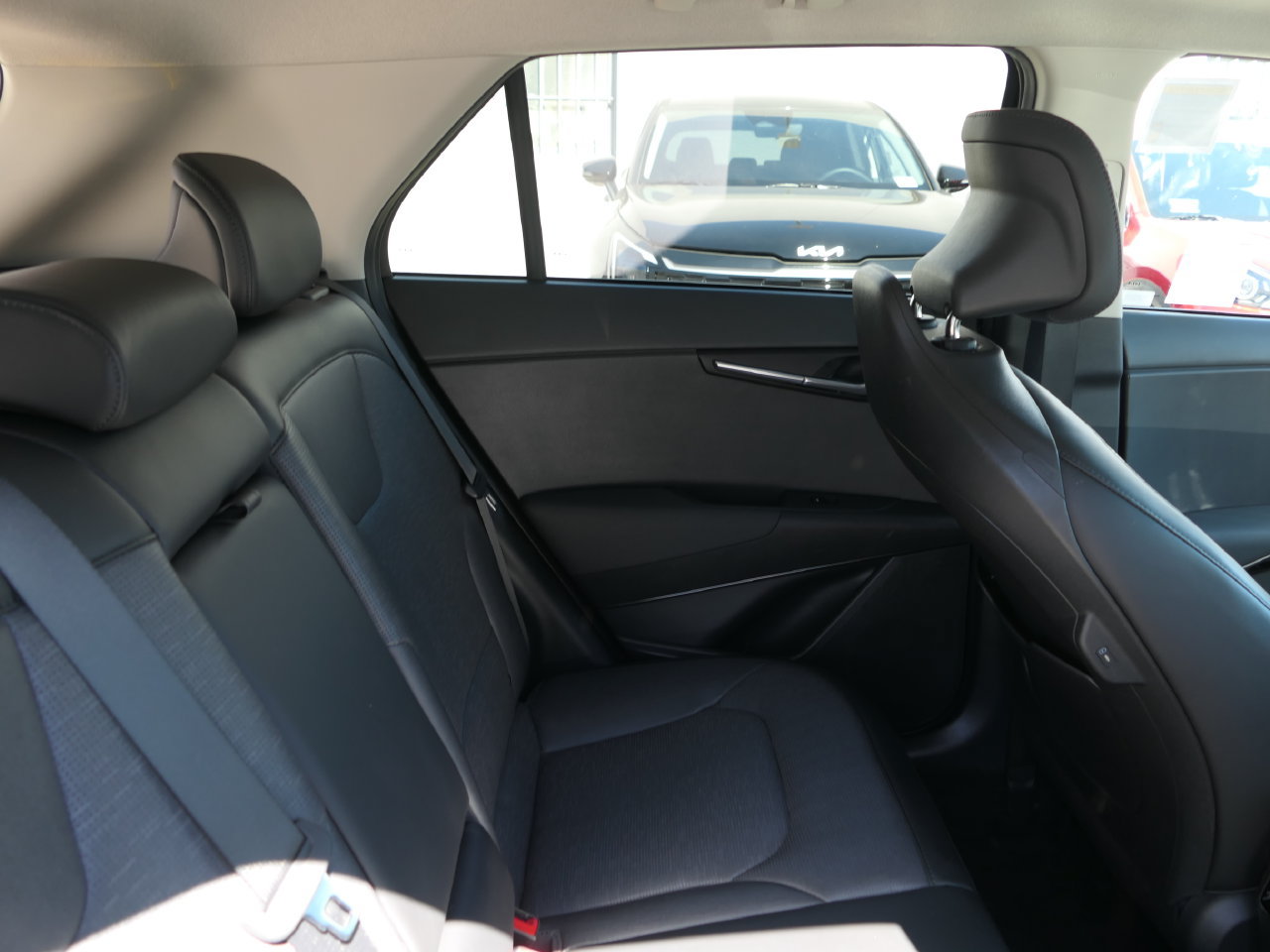 Certified 2023 Kia Niro SX Touring FWD image 24