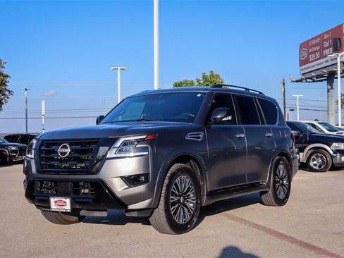 Used 2023 Nissan Armada SL w/ Midnight Edition Package image 7