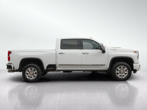 Used 2024 Chevrolet Silverado 3500 High Country w/ High Country Premium Package AWD/4WD image 6