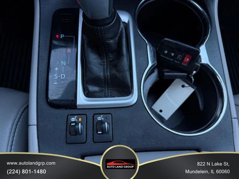 Used 2017 Toyota Highlander XLE image 23