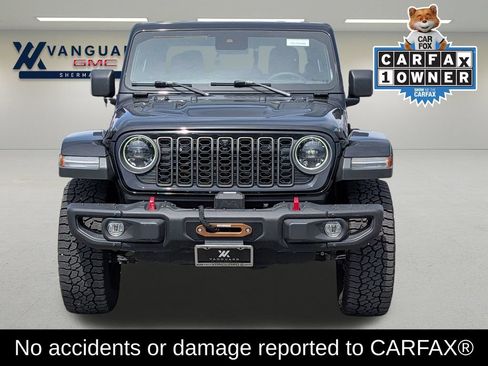 Used 2025 Jeep Gladiator Rubicon AWD/4WD image 2