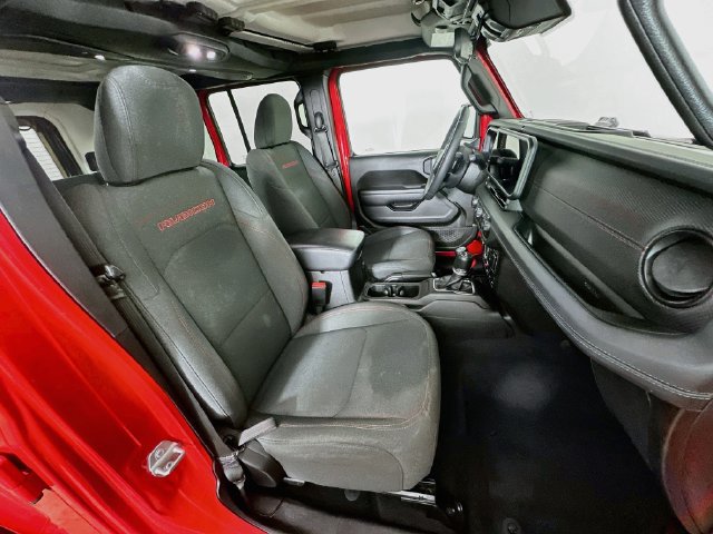 Used 2025 Jeep Wrangler Unlimited Rubicon w/ Convenience Group AWD/4WD image 7