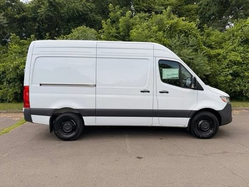 New 2025 Mercedes-Benz Sprinter 2500 image 8