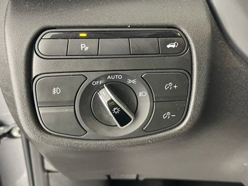 Used 2019 INFINITI QX50 Essential image 36