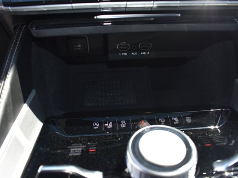 New 2026 Jeep Grand Wagoneer 4WD image 23