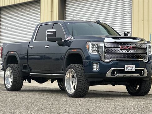 Used 2021 GMC Sierra 2500 Denali w/ Denali Ultimate Package image 3