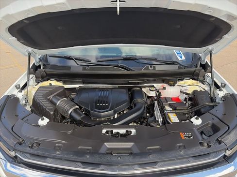 Used 2026 Chevrolet Traverse LT image 13