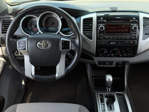 Used 2012 Toyota Tacoma PreRunner w/ SR5 Pkg RWD image 13