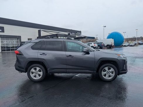 Used 2021 Toyota RAV4 XLE image 2