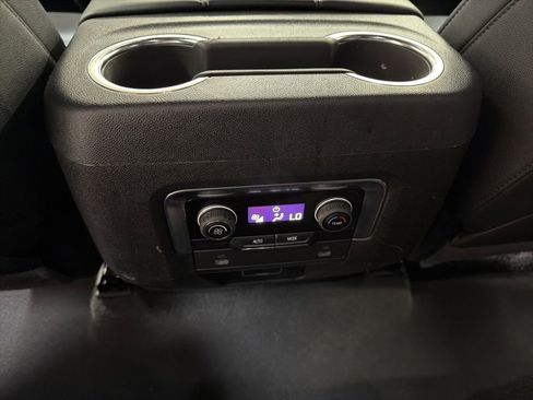 Used 2024 Chevrolet Tahoe LT AWD/4WD image 16