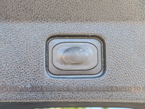 Used 2018 Ford Explorer Limited FWD image 14