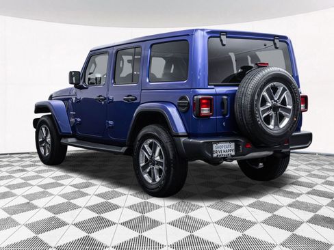 Used 2020 Jeep Wrangler Unlimited Sahara w/ Uconnect 4C Nav & Sound Group AWD/4WD image 9