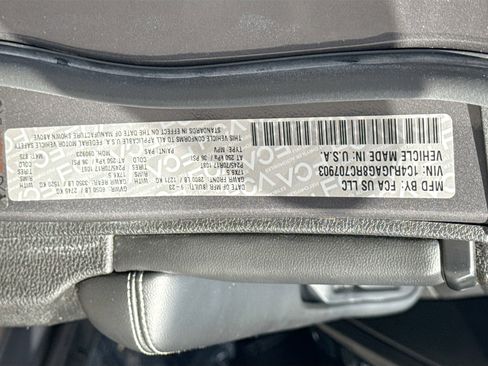 Used 2024 Jeep Grand Cherokee Laredo image 43