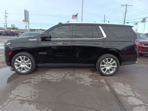 Used 2021 Chevrolet Tahoe High Country w/ Premium Package image 2