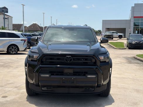 Used 2026 Toyota 4Runner SR5 AWD/4WD image 6