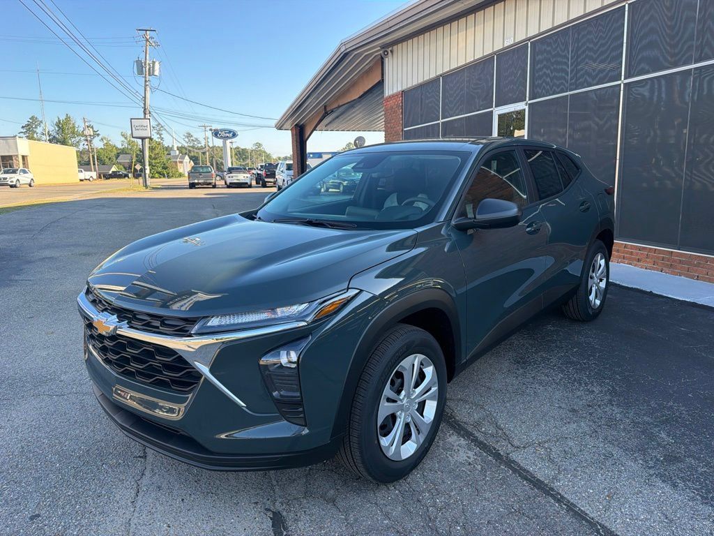 New 2026 Chevrolet Trax LS FWD image 1