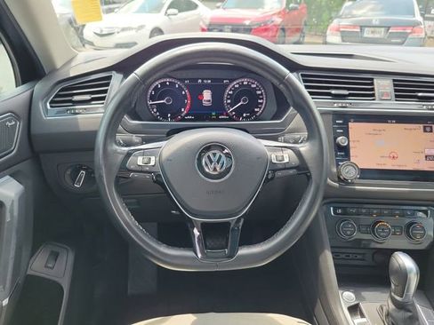 Used 2018 Volkswagen Tiguan SEL Premium FWD image 29