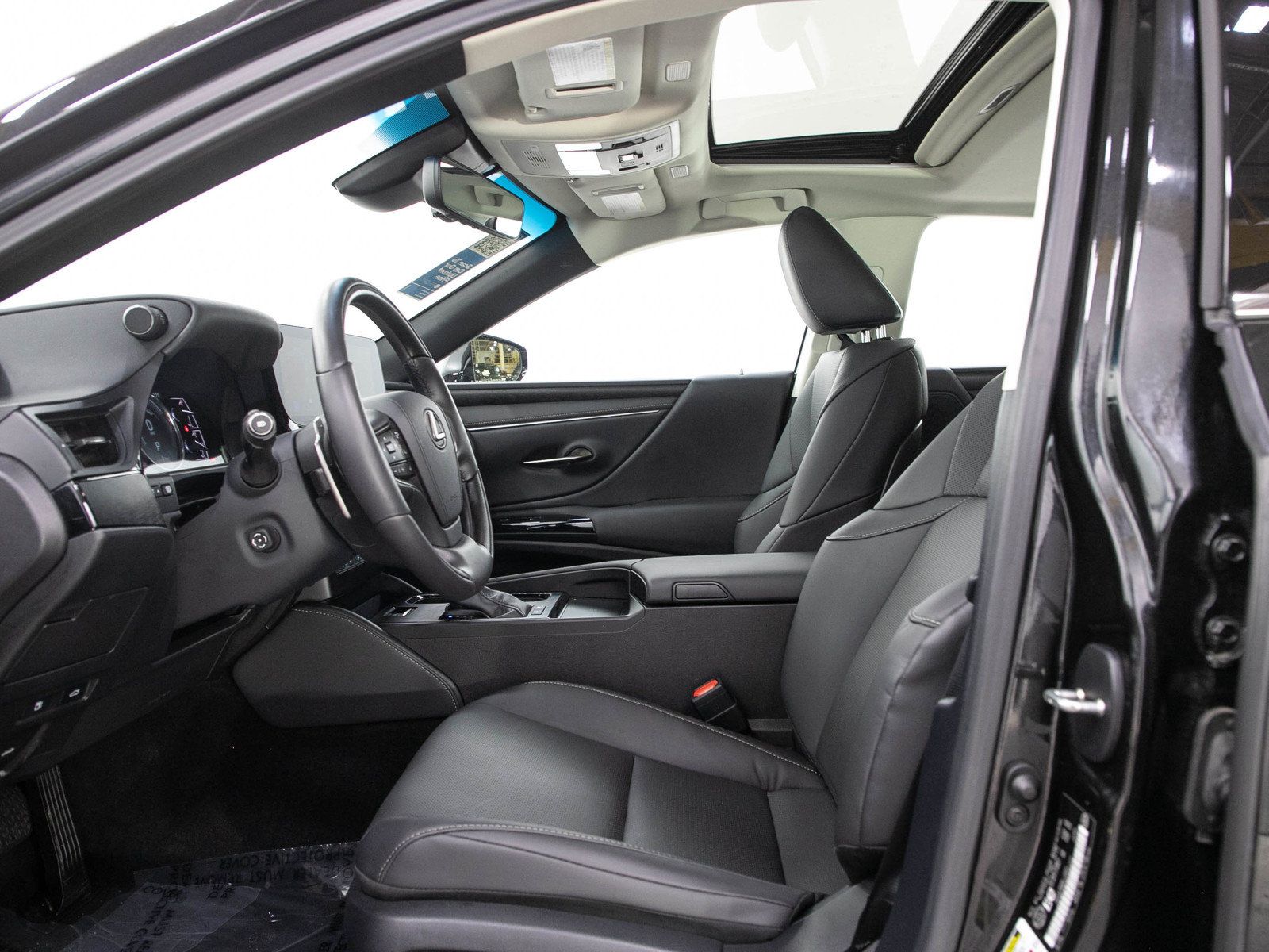 Used 2025 Lexus ES 300h FWD image 22