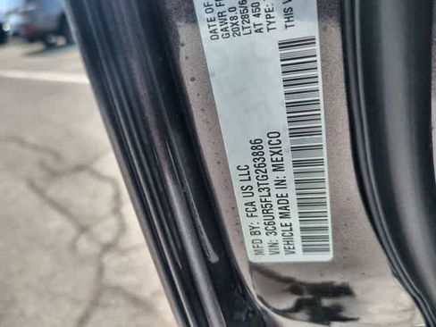New 2026 RAM 2500 Laramie AWD/4WD image 36
