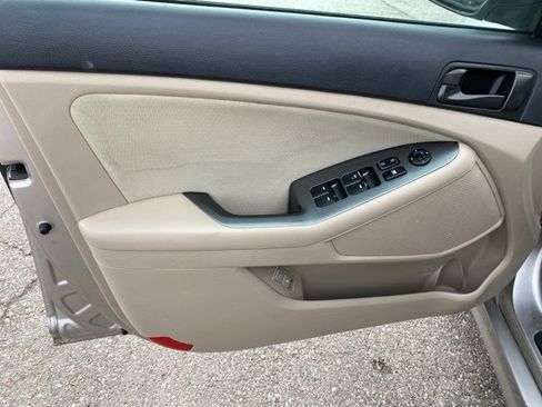 Used 2015 Kia Optima LX image 15