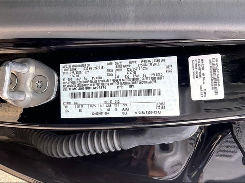 Used 2020 Ford Explorer XLT w/ Equipment Group 202A AWD/4WD image 33