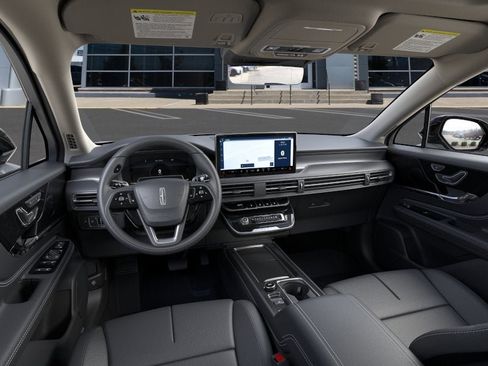 New 2026 Lincoln Corsair Premiere image 9