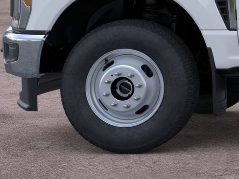 New 2026 Ford F350 XL w/ FX4 Off-Road Package AWD/4WD image 19