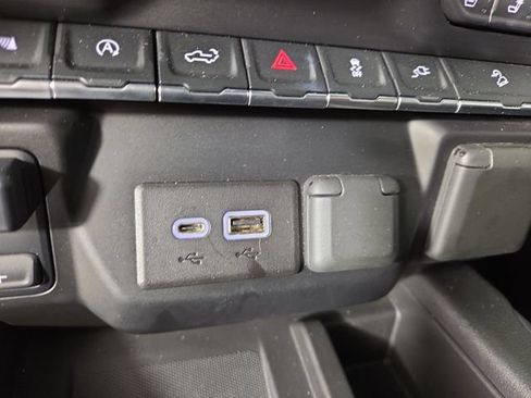 Used 2020 GMC Sierra 1500 AT4 w/ AT4 Premium Package AWD/4WD image 28