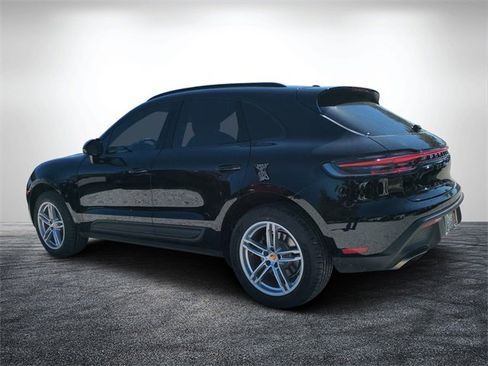 Used 2023 Porsche Macan image 6