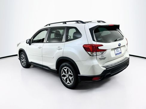 Used 2023 Subaru Forester Premium AWD/4WD image 7