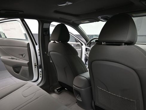 New 2026 Hyundai Elantra SEL Sport Premium FWD image 15