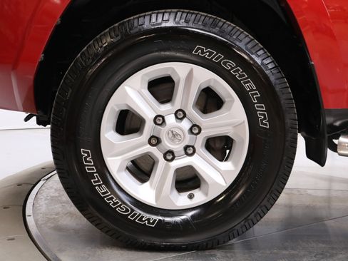 Used 2016 Toyota 4Runner SR5 image 33