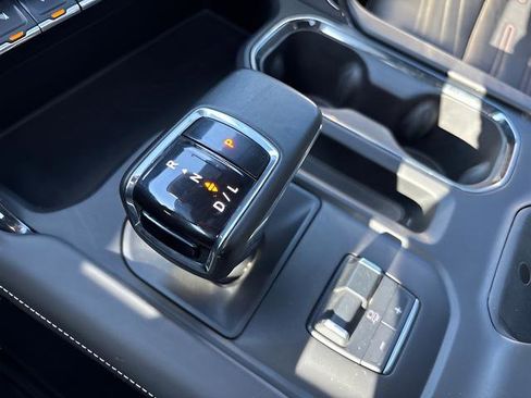 Used 2023 GMC Sierra 1500 AT4X image 23