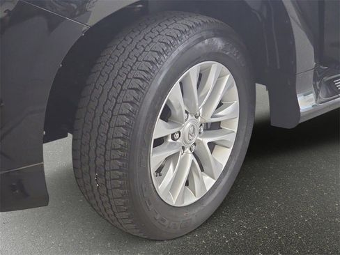 Certified 2023 Lexus GX 460 Premium w/ Premium Package image 32