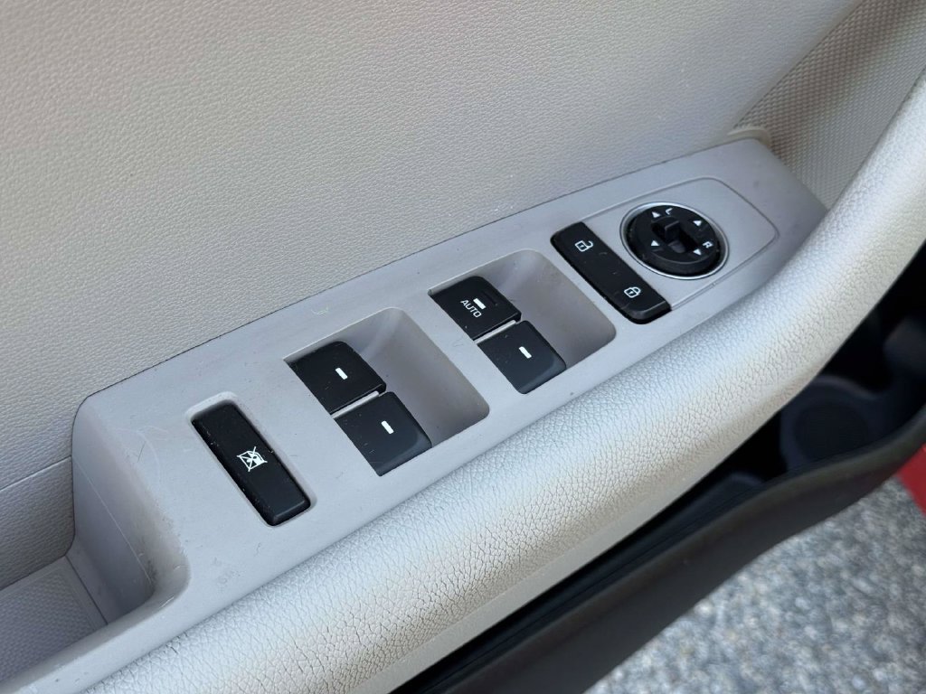 Used 2018 Hyundai Sonata SE FWD image 18