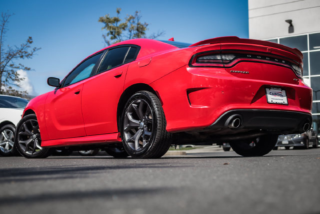 Used 2019 Dodge Charger GT RWD image 2