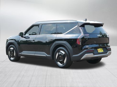Certified 2024 Kia EV9 Wind AWD/4WD image 5