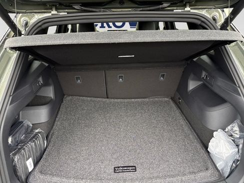 New 2026 Volkswagen Tiguan SEL R-Line AWD/4WD image 21