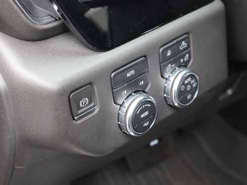 Used 2022 GMC Sierra 1500 Elevation w/ Elevation Premium Package image 36