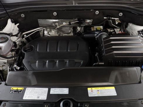 Used 2025 Volkswagen Atlas Cross Sport SE image 21