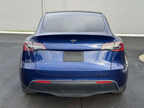 Used 2021 Tesla Model Y Long Range image 22