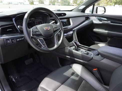 Certified 2024 Cadillac XT5 Premium Luxury w/ Technology Package AWD/4WD image 17