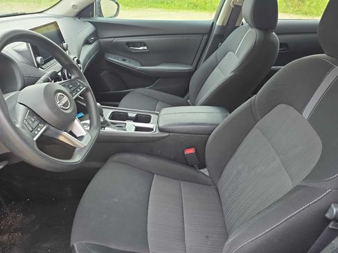 Used 2024 Nissan Sentra SV FWD image 12
