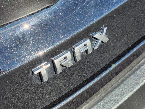 Used 2025 Chevrolet Trax LT image 15